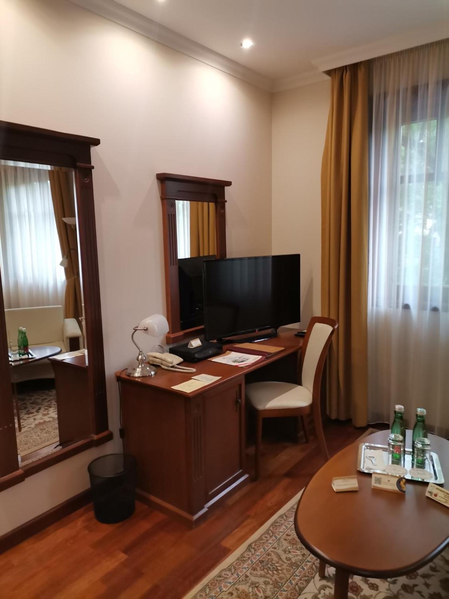 尼姆罗德生态餐厅&酒店 Karcag 外观 照片